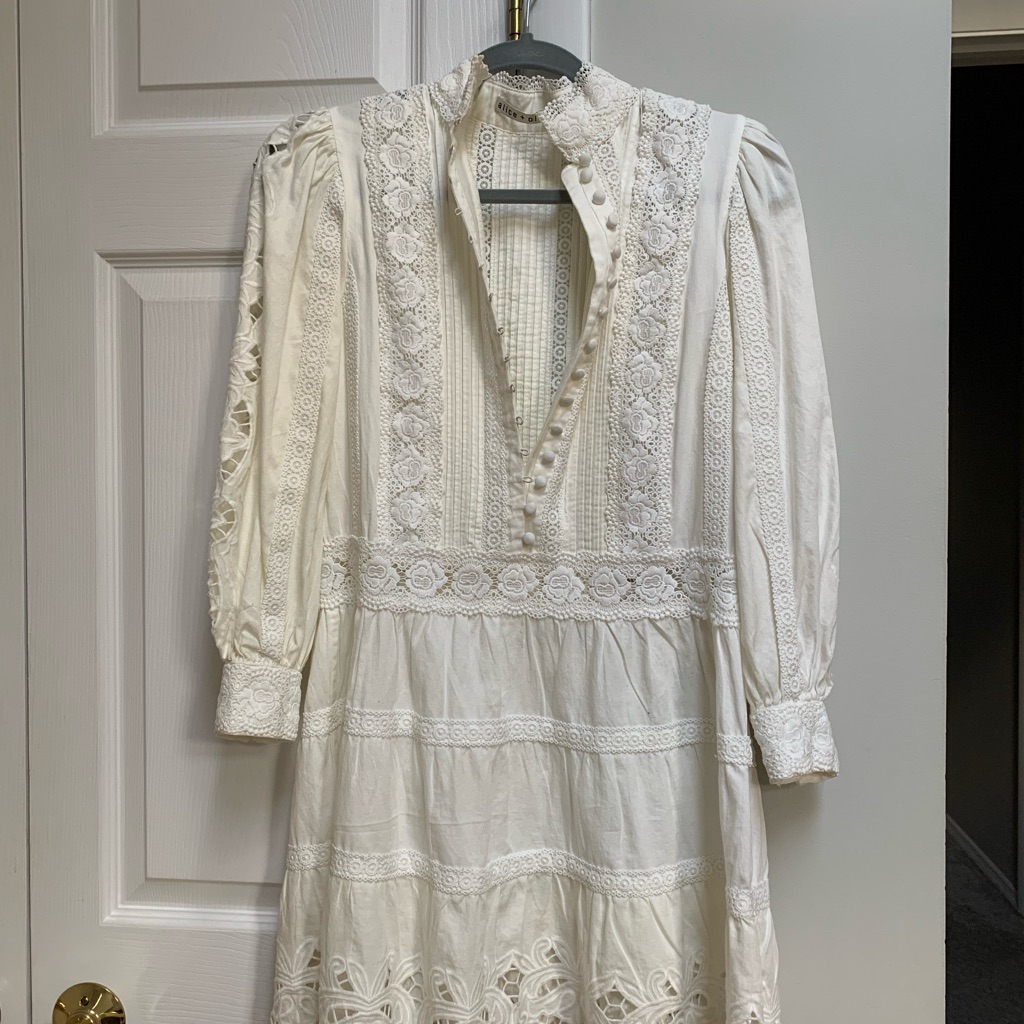 Alice And Olivia White Dress